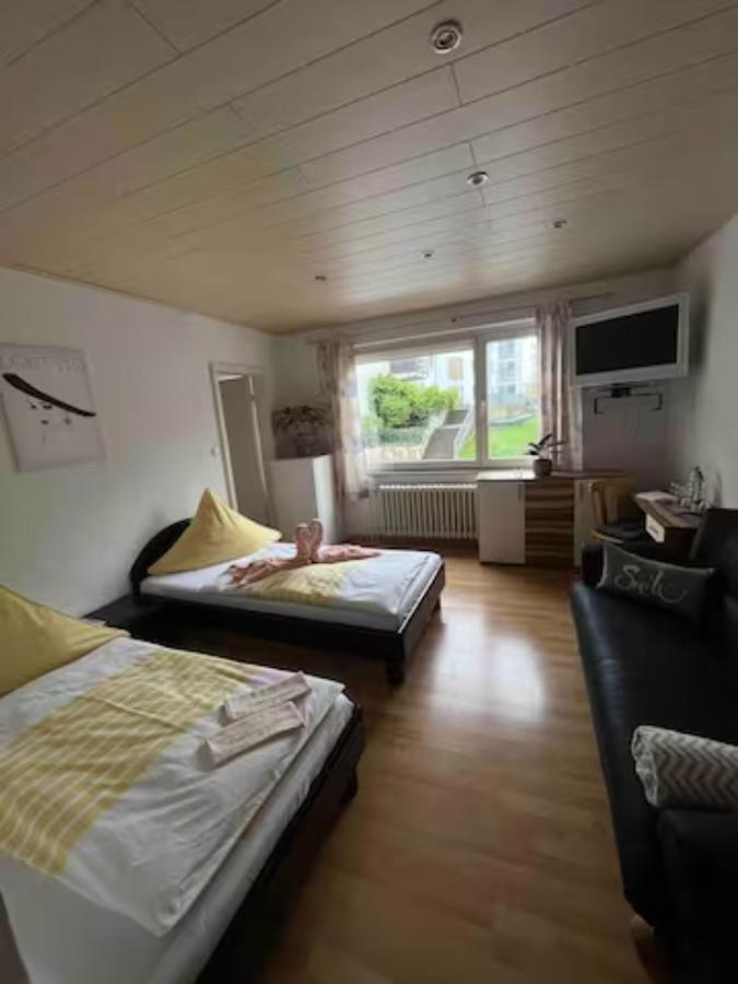 Zimmer In Koeln エクステリア 写真