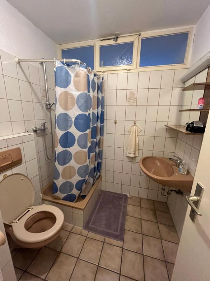 Zimmer In Koeln エクステリア 写真